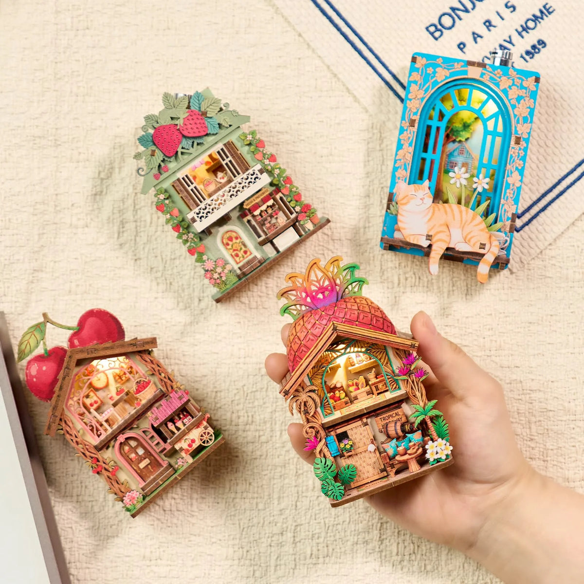 Magnetic Dollhouse Set